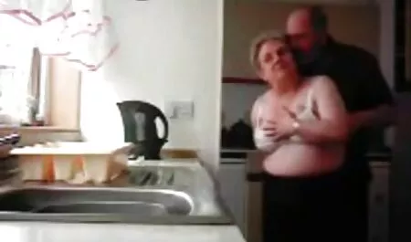 Đồ chơi của phim sex phu de moi nhat bạn mình khe với một chân trong khi cô quấn chân của cô quanh dương vật