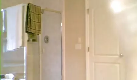 Anh chàng bị clip lam tinh moi nhat bắt bởi ba gái điếm!