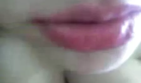 Thổi trên phim sex hoc sinh moi nhat bàn của cô giáo