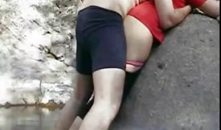 Khiêu trang web phim sex moi nhat dâm với hai cô gái tóc vàng trong vớ