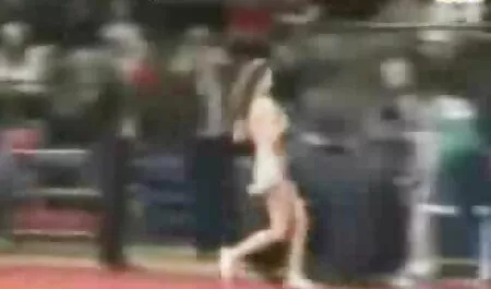 Bước con gái video sex moi nhat quyến rũ cha