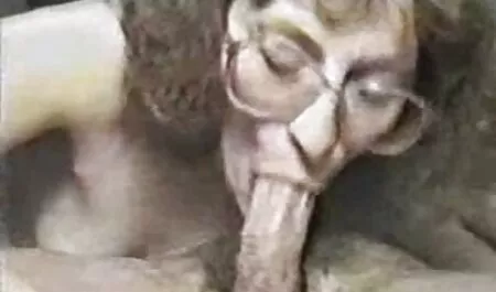 Hút phim sex gai xinh moi nhat liếm