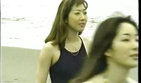 Cặp vợ chồng phim xet khong che moi nhat trẻ by the pool