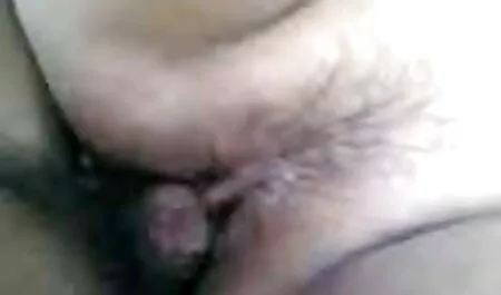 Hai cô gái từ các nhóm hỗ trợ phim sex quay len moi nhat nhẹ nhàng vuốt ve của cô.