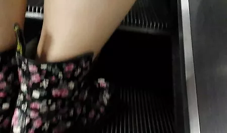 Cô gái da trắng dành thời gian với lo clip sex moi nhat một người đàn ông tối