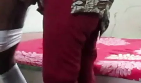 Cô gái tóc vàng với scandal sex mới nhất một đồ chơi con